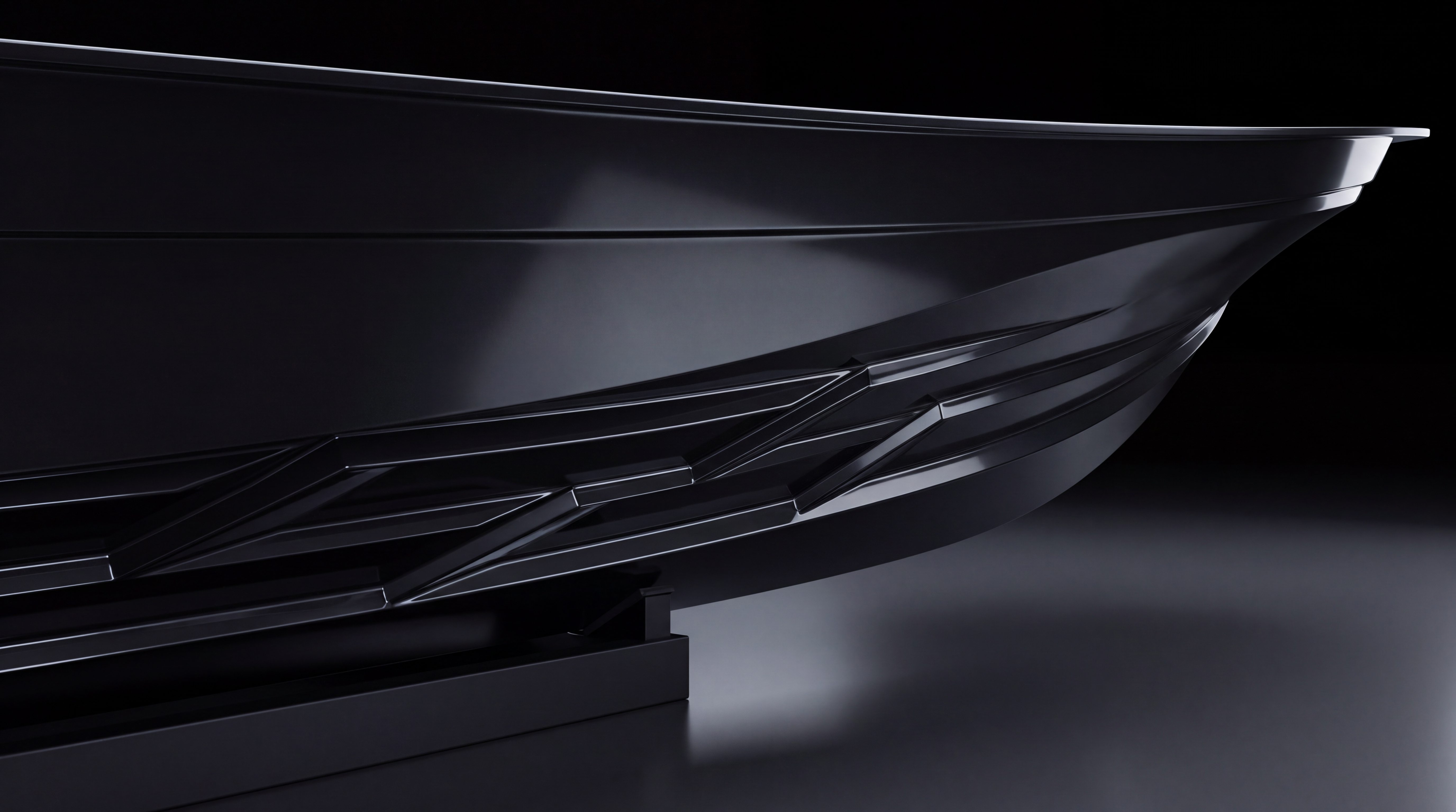 Naviglia vision from a photograph of the real hull: the gloss black hull of the NAVY 9.50 seen from the side, bow to the right, in a dark studio, with sharp strakes that stop and start again, staggered: the deep-V, double-step hull